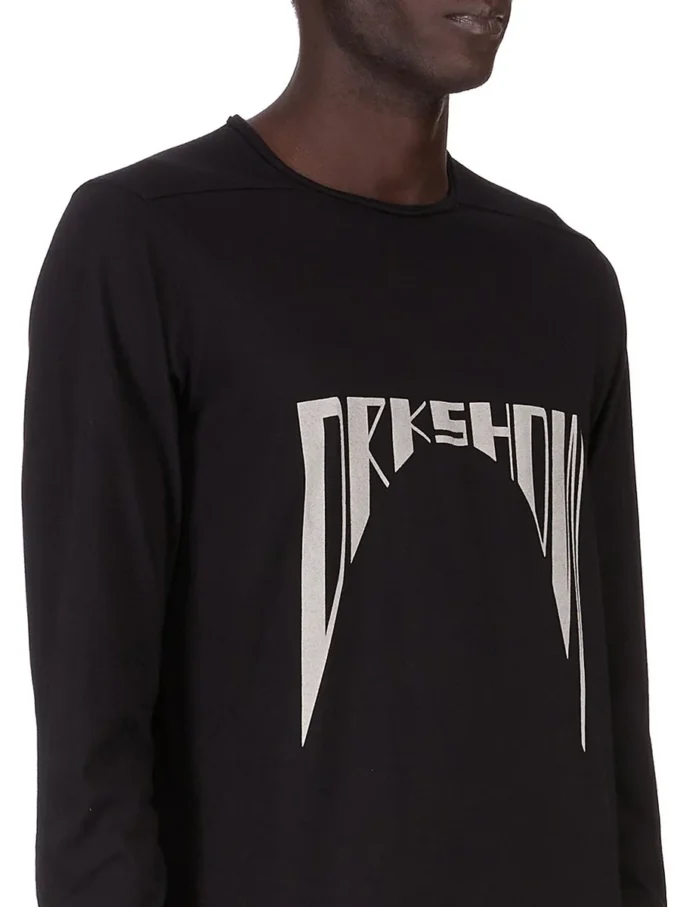DRKSHDW FW25 CONCORDIANS LEVEL LS T-SHIRT NOIR EN JERSEY DE COTON DE POIDS MOYEN DU02E7260RNEP4-0908 DRKSHDW FW25 CONCORDIANS LEVEL LS T-SHIRT NOIR EN JERSEY DE COTON DE POIDS MOYEN DU02E7260RNEP4-0908