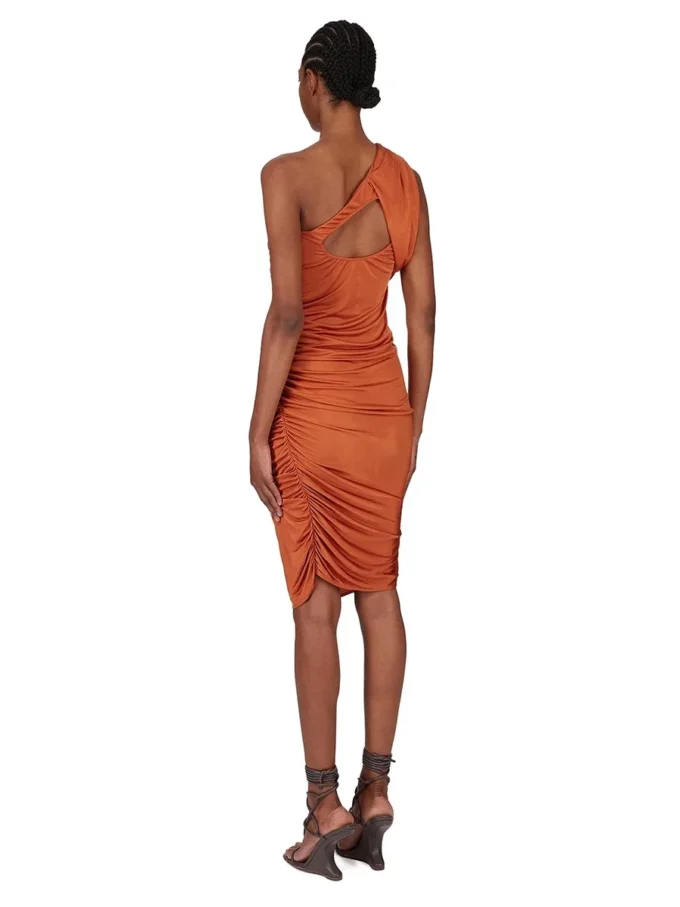 RICK OWENS FW25 CONCORDIANS ROBE AMIRA EN JERSEY DE VISCOSE SATINÉE ORANGE. LI02E3526JVS-153 RICK OWENS FW25 CONCORDIANS ROBE AMIRA EN JERSEY DE VISCOSE SATINÉE ORANGE. LI02E3526JVS-153