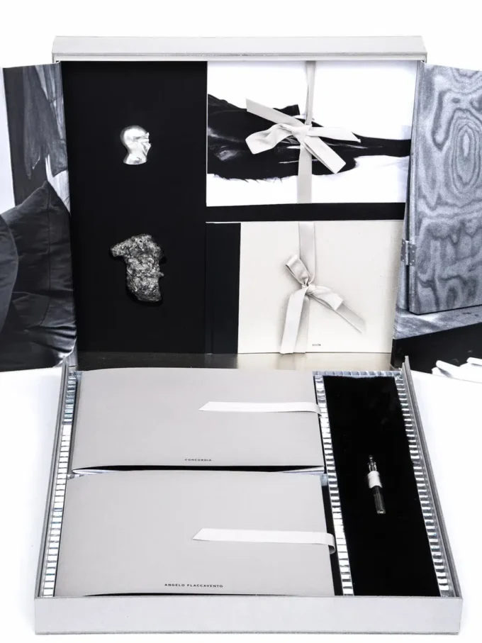 RICK OWENS – LIVRES RV18S0001-100 RICK OWENS – LIVRES RV18S0001-100